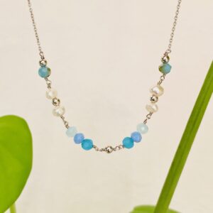 Seville Jewelry halskæde blå sten & hvide perler 81009/45