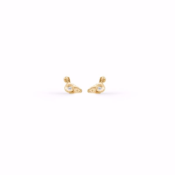 Seville Jewelry – små rustikke zirkonia ørestikker i forgyldt sølv – 11537
