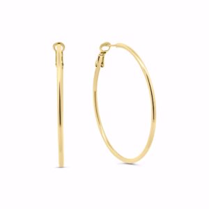 Klassiske hoops i PVD‑guldfarvet stål, 50 mm.