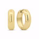 Små blankpolerede huggies i PVD‑guldbelagt rustfrit stål,