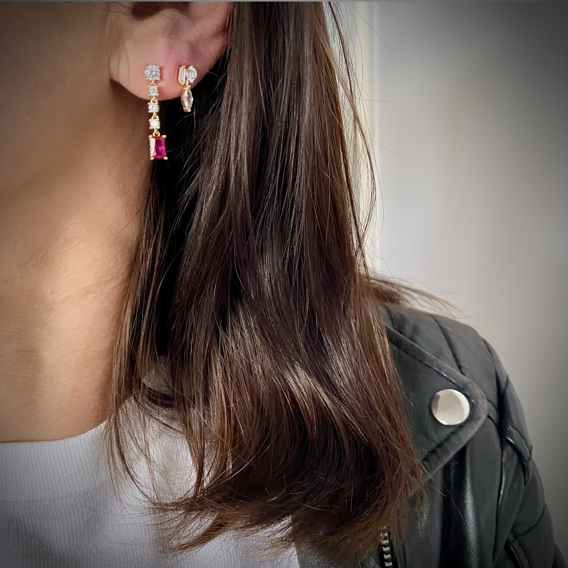 Forgyldte hængeøreringe med zirkonia – 1,2 cm – Seville Jewelry - Billede 2