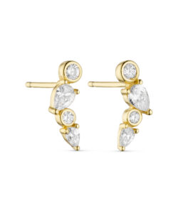 Forgyldte ørestikker i 925 sterling sølv med klare zirkonia i buet form. Længde 1,0 cm.