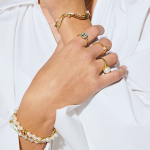 Sinna ring i forgyldt 925 sterling sølv med facetslebet sten fra Aqua Dulce.