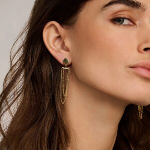 Dancer øreringe i forgyldt 925 sterling sølv med klare zirkonia og kæder.