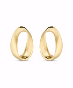 Skulpturelle ørestikker i 8 kt. guld fra Guld & Sølv Design