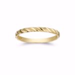 Smal ring i 8 kt guld med snoet design fra Guld & Sølv Design