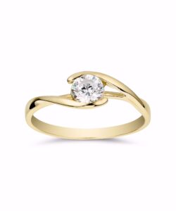 8 kt guldring med stor klar zirkonia fra Guld & Sølv Design