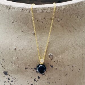 Halskæde i forgyldt 925 sterling sølv med sort onyx og klar zirkonia fra Guld & Sølv Design