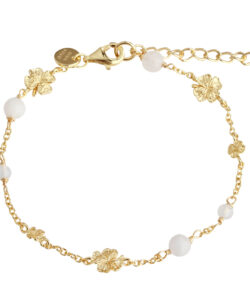 Firkløver armbånd i forgyldt 925 sterling sølv fra Aqua Dulce med lyse stenperler
