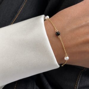 Zita armbånd i forgyldt 925 sterling sølv med sort onyx og ferskvandsperler fra Seville Jewelry
